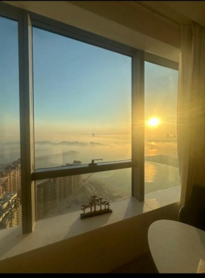 Palm Tower - studio with stunning views